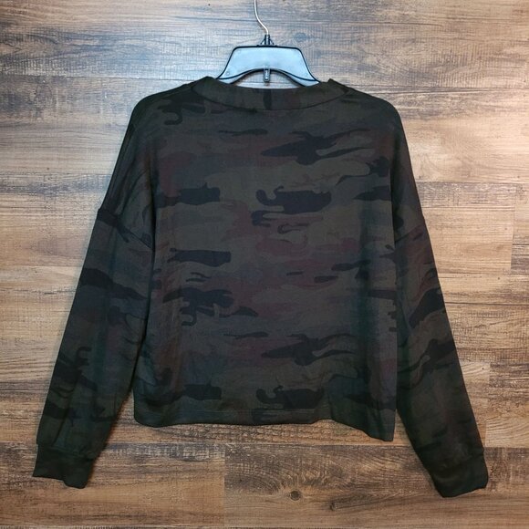 Social Standard By Sanctuary Sweater M Daytripper Camo Cardigan Thin Knit NWT - Picture 3 of 9